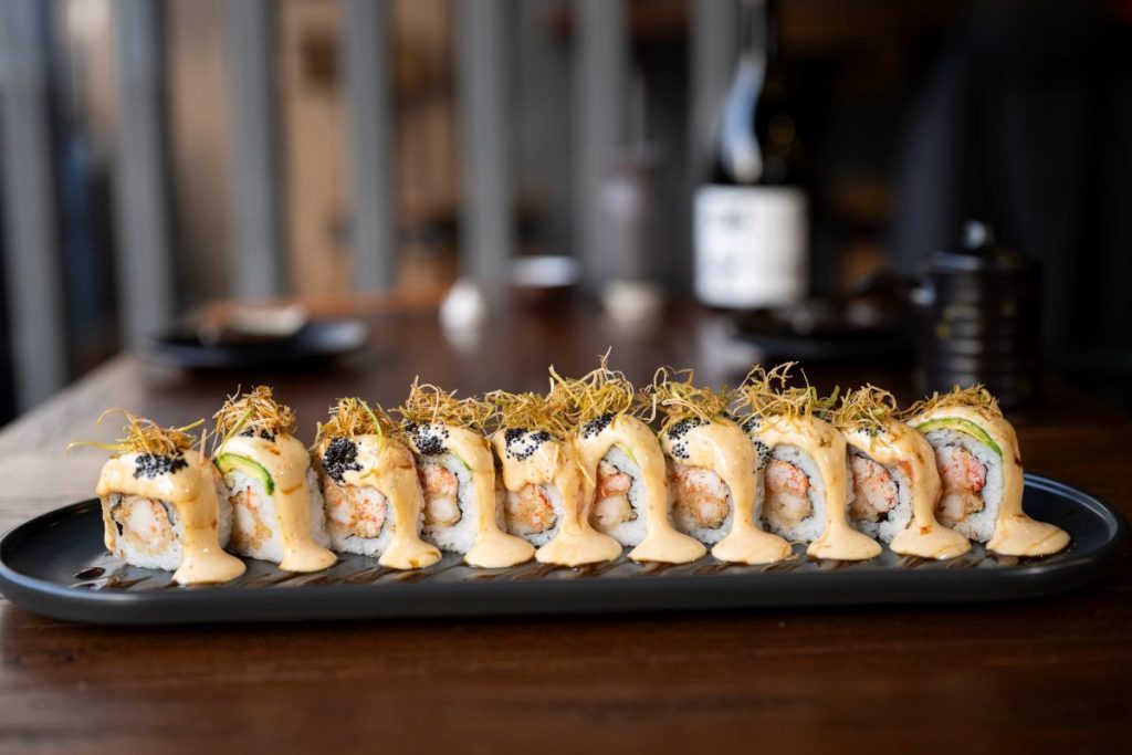 Spicy crab tempura prawn roll